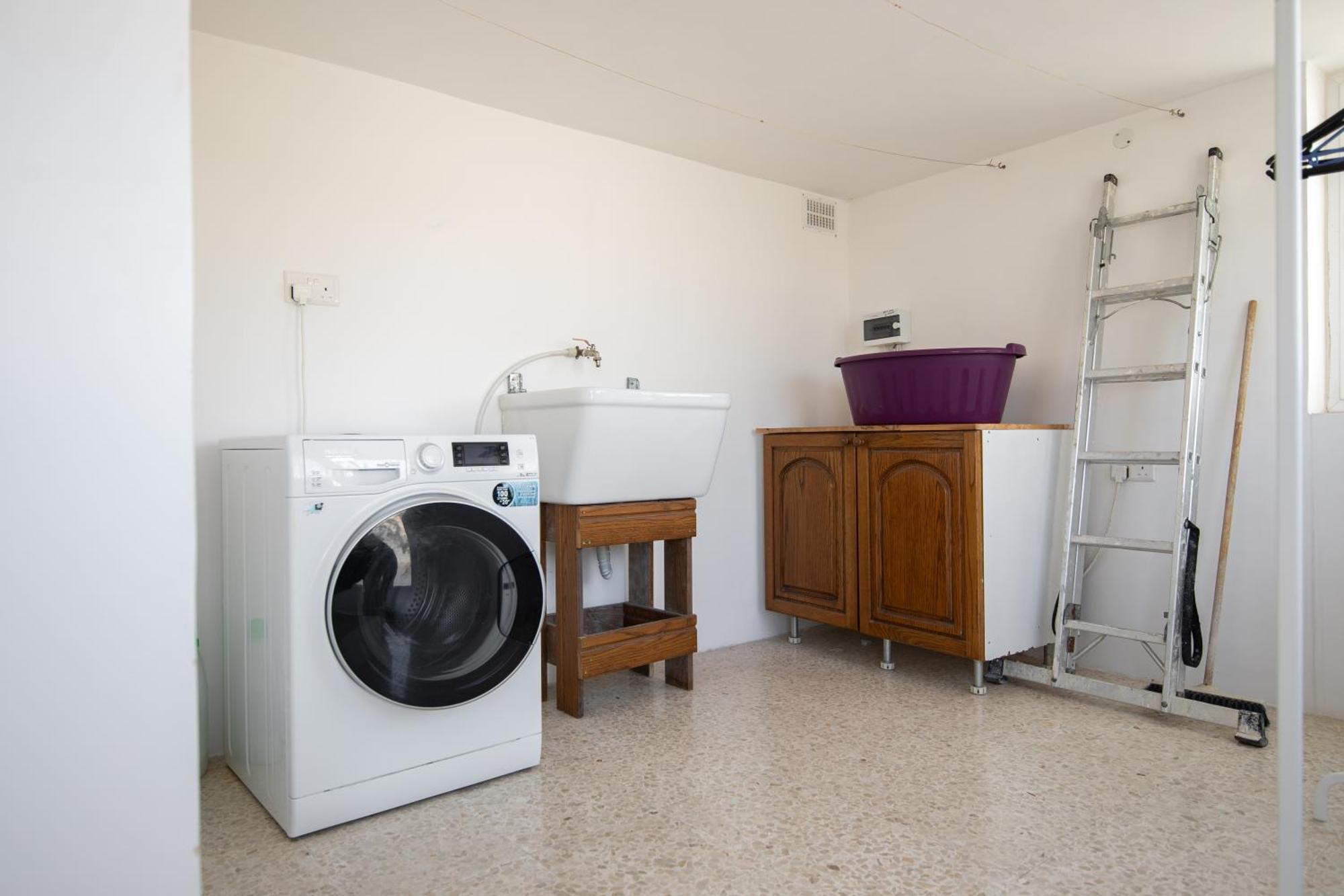 Family-Friendly Spacious Townhouse With Garden - Close To Airport Gudja المظهر الخارجي الصورة